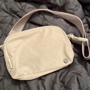 NWOT Lululemon Everywhere Belt Bag Large 2L